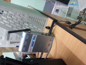 据え置き型モバイルルータ