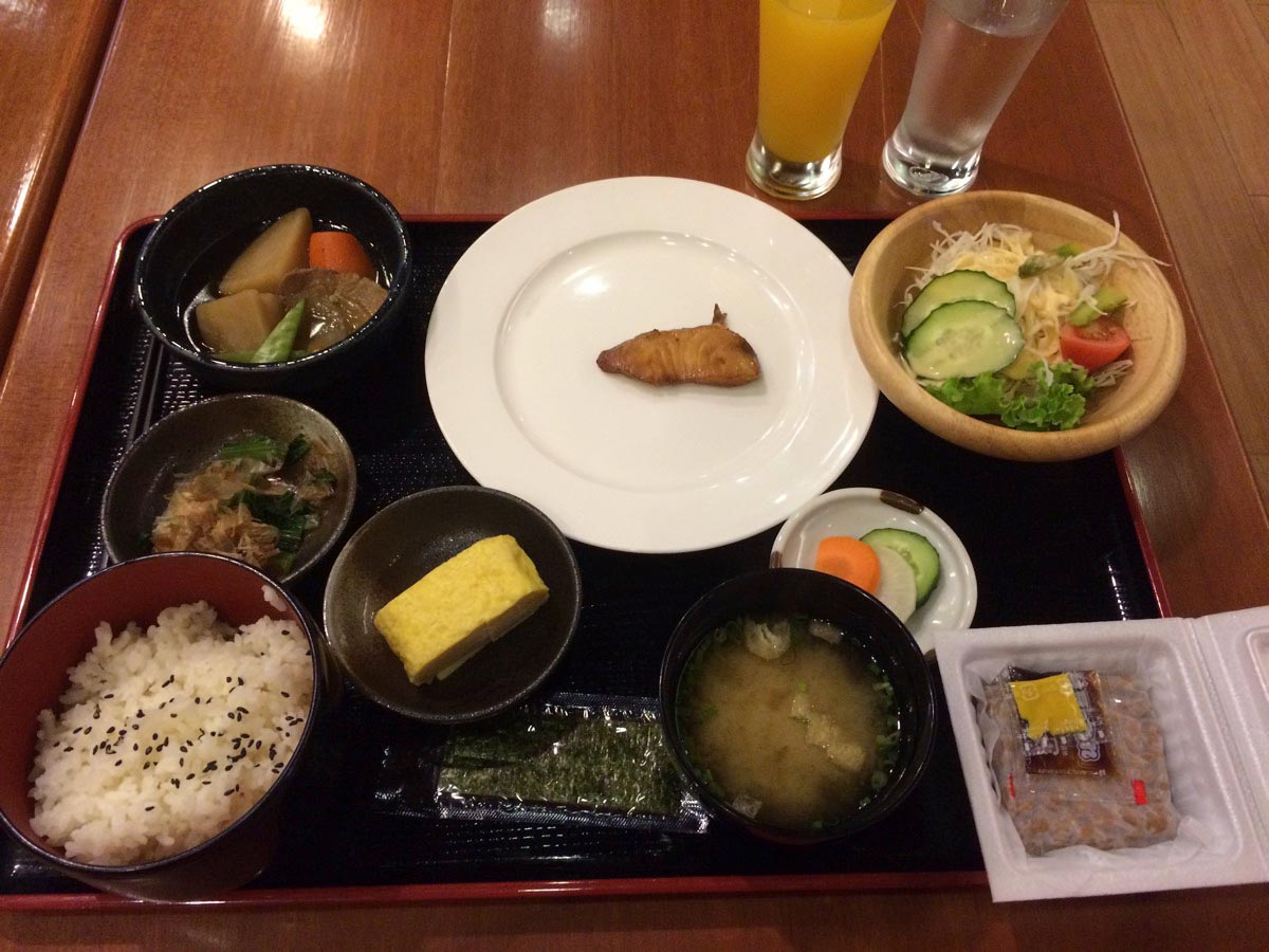 HOTEL KAN KAW　DELUXE　朝食は日本食